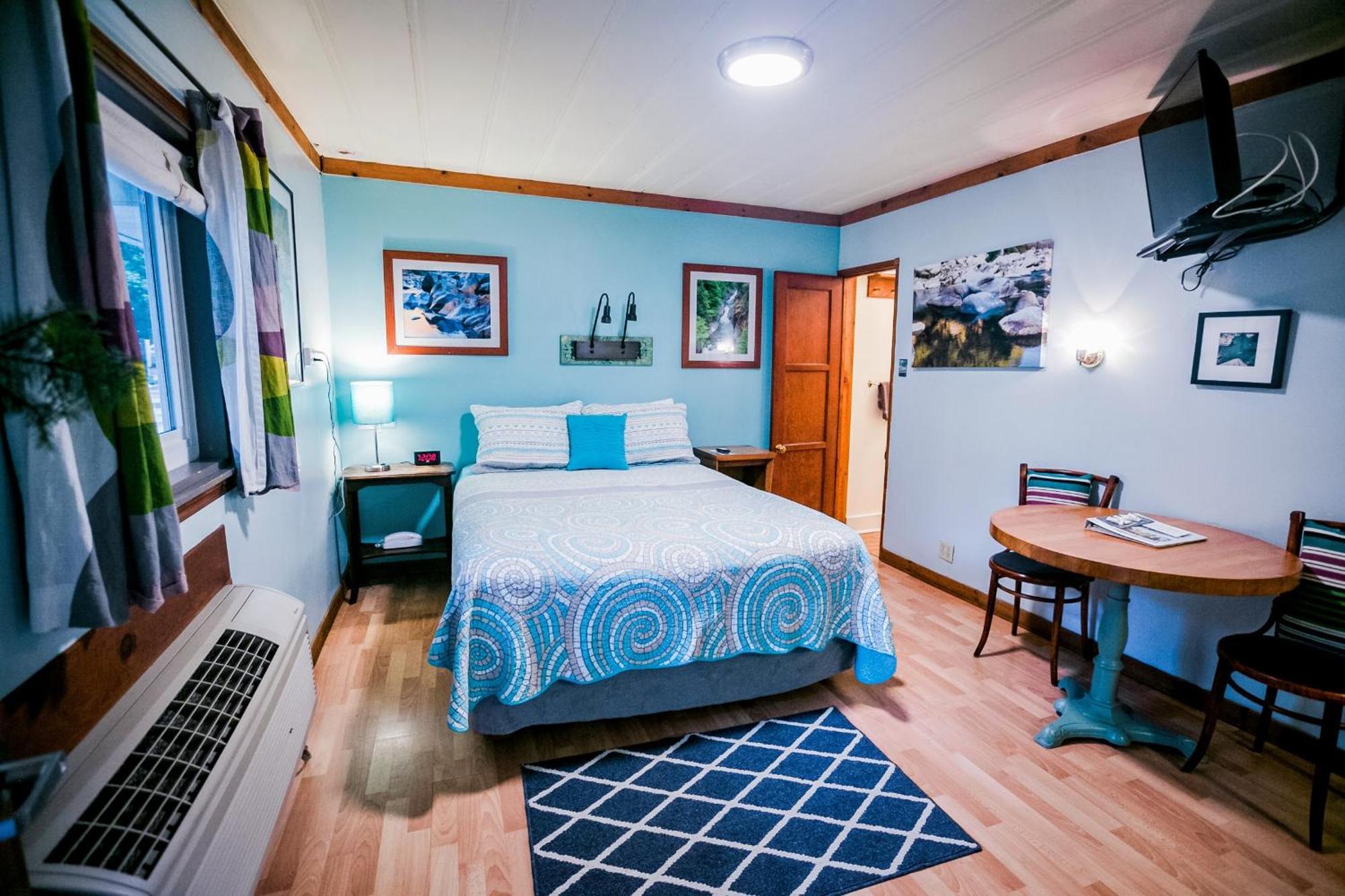Outside Inn Nevada City Room photo